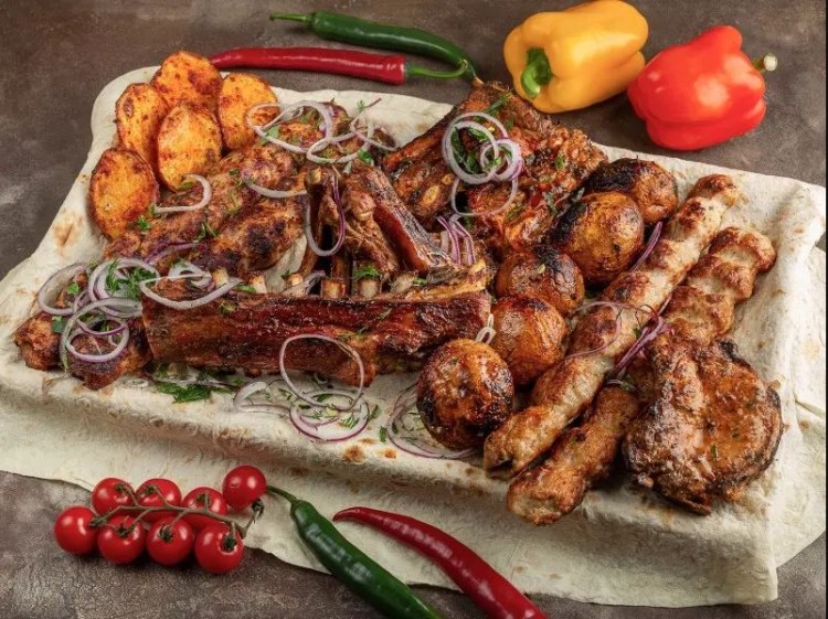 Плато мясного изобилия "The ПАРК cafe"